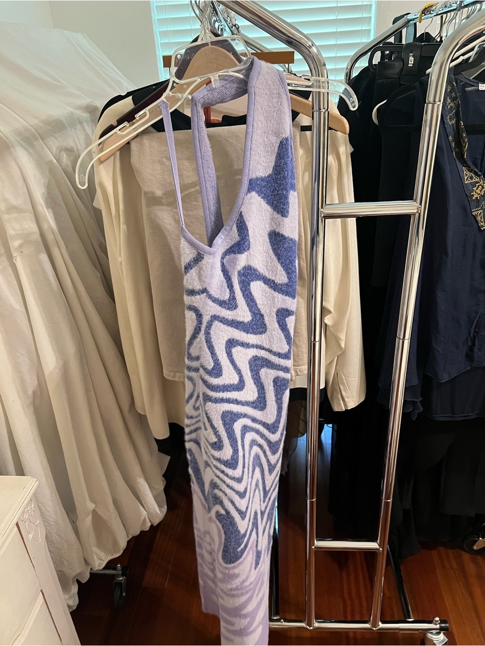 Sleeveless Wave Pattern Knit Dress in Lavender and Navy